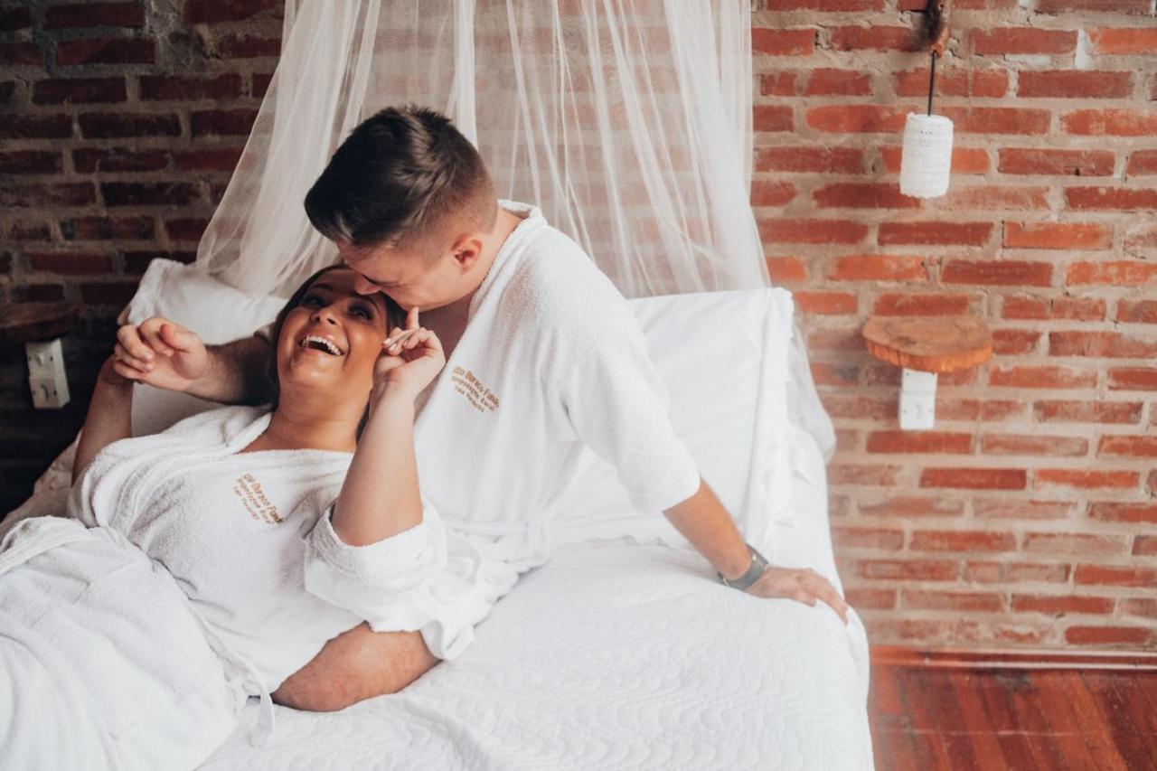 Pousada Romantica - Sitio Buraco Fundo Vale Verde  Ngoại thất bức ảnh